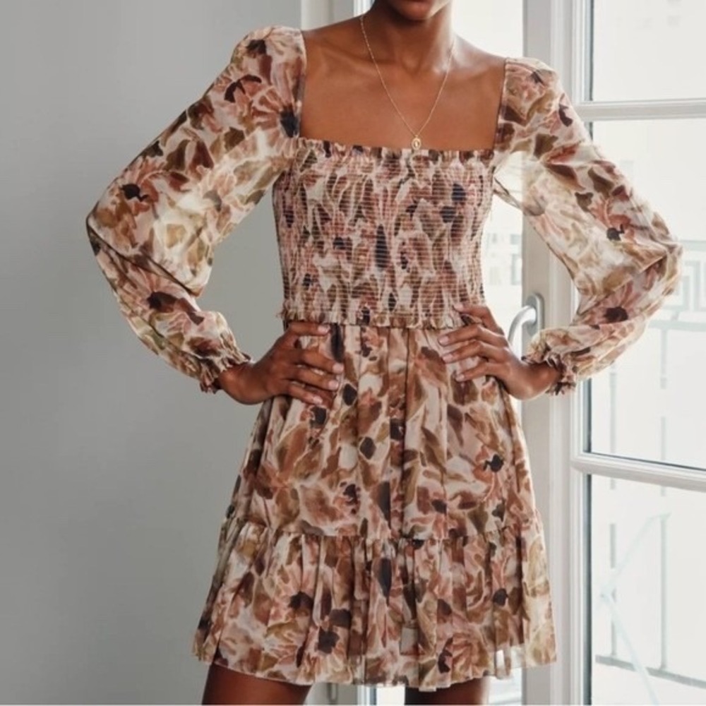 Wilfred Aritzia Women Tempest Smocked Mini Dress Size S Vintage Fade Floral